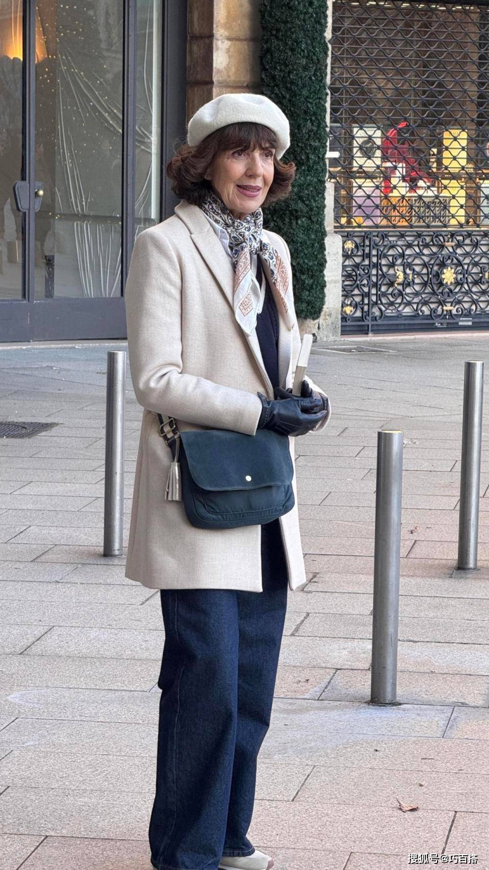 原創(chuàng)50+女性冬季穿搭別跟風(fēng)！簡(jiǎn)單基礎(chǔ)永遠(yuǎn)是王道，穿得太花會(huì)變土