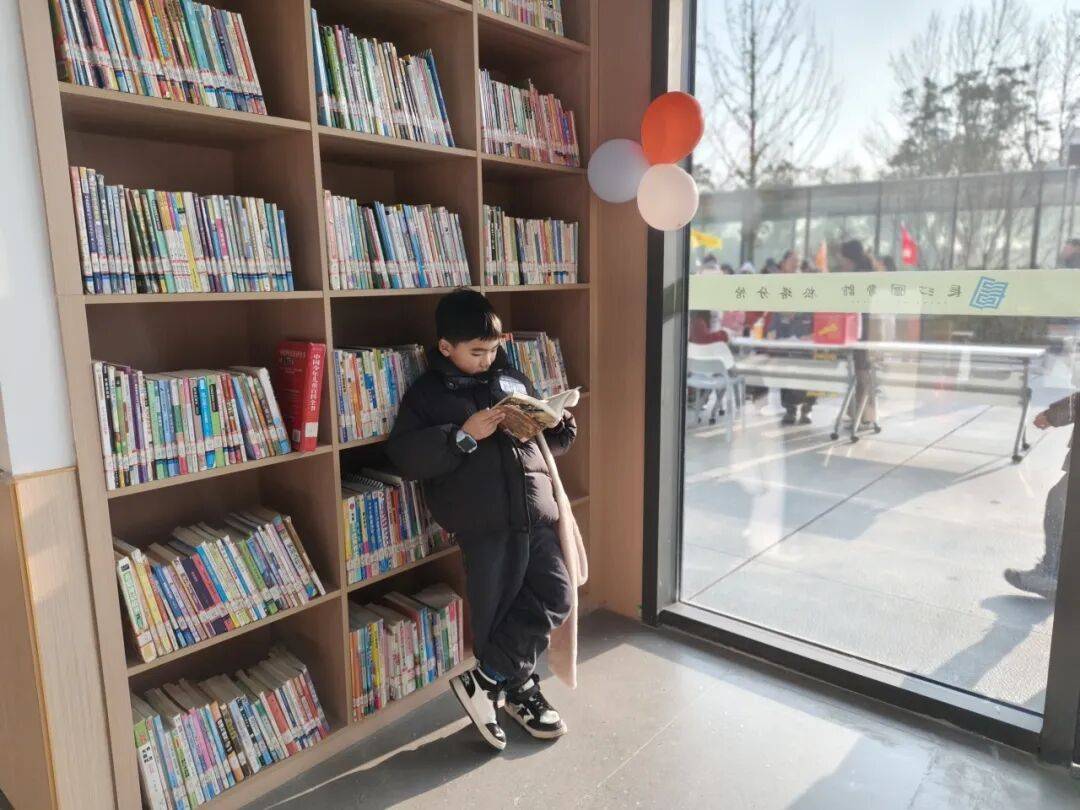 雷鋒圖書館松塔分館試運行啦！