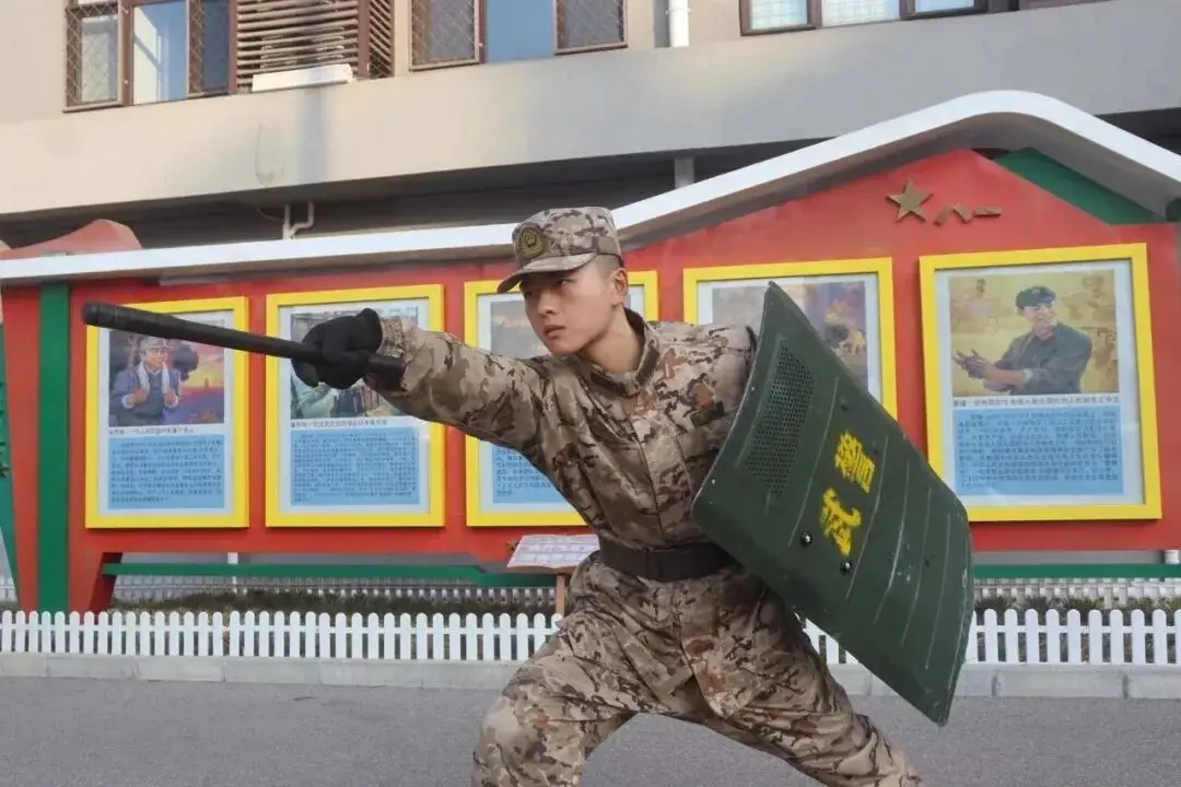 -10℃！20歲武漢大學(xué)生軍人果斷跳入冰河