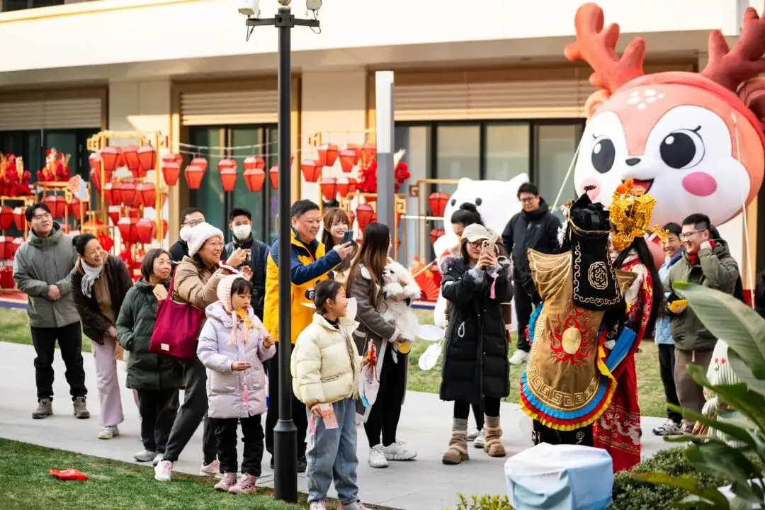 租賃房社區(qū)別樣年貨節(jié)暖心啟幕→