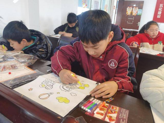 童心向黨繪未來，馬欄山社區(qū)開展紅色主題教育實(shí)踐