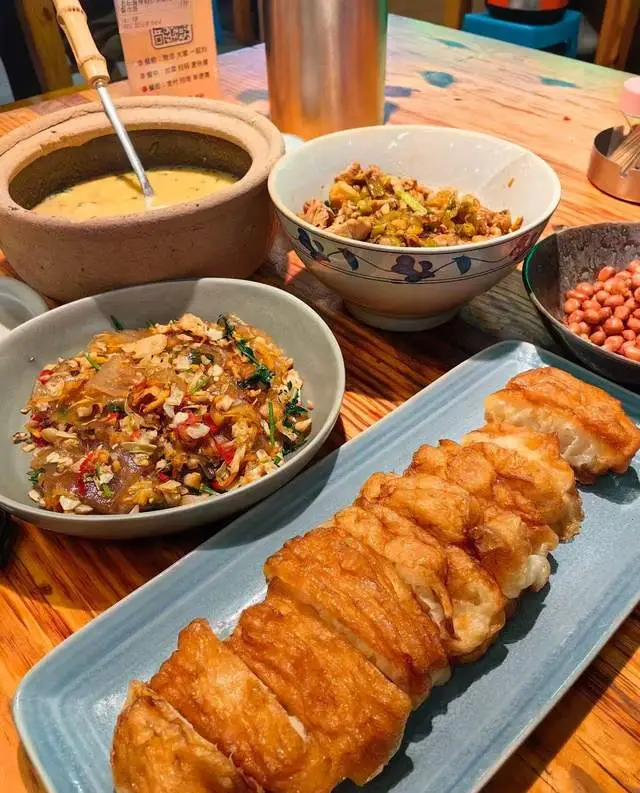 長(zhǎng)沙吃美食，跟著本地人打卡特色下飯小店！