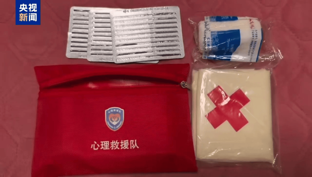 大學(xué)生救人犧牲，筆記本上寫著“無名無利無悔，有情有義有祖國……”