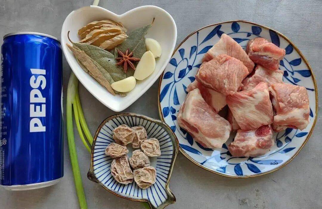 提前收藏！年夜飯巨好吃的排骨做法，酸酸甜甜超級香！