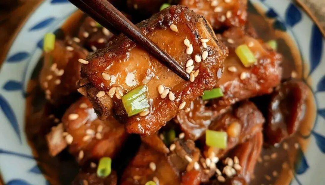 提前收藏！年夜飯巨好吃的排骨做法，酸酸甜甜超級香！