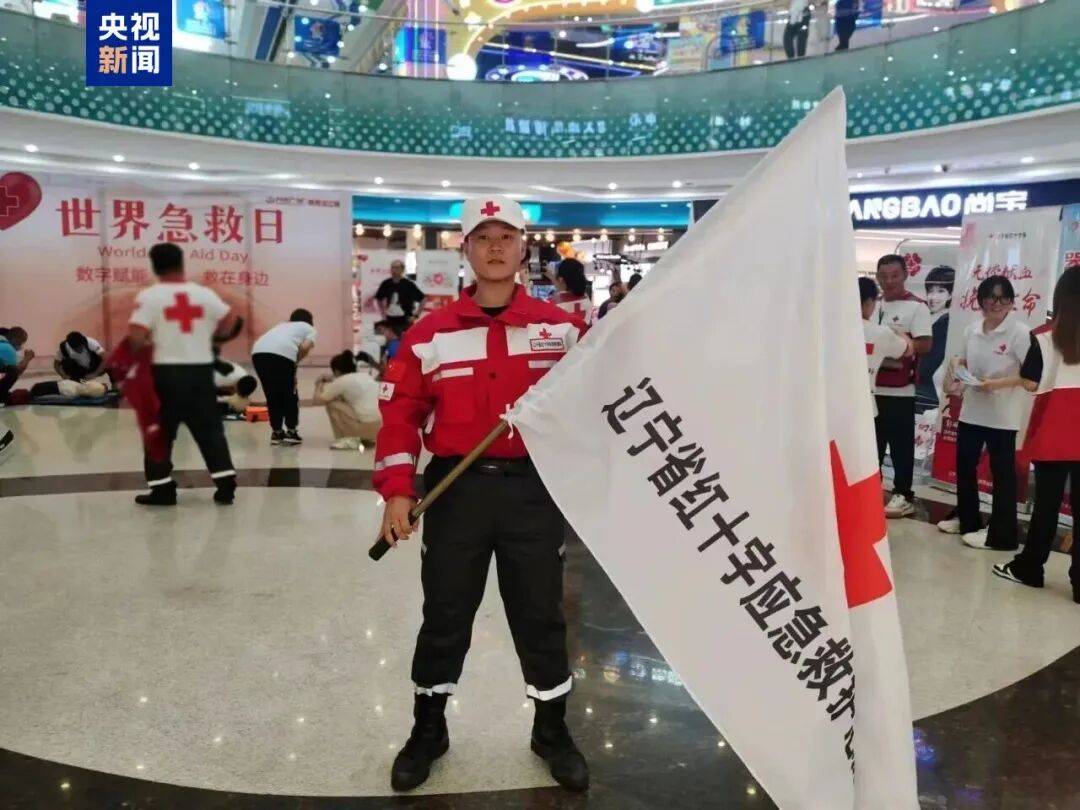 大學(xué)生救人犧牲，筆記本上寫著“無名無利無悔，有情有義有祖國……”