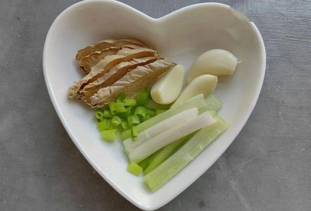 提前收藏！年夜飯巨好吃的排骨做法，酸酸甜甜超級香！