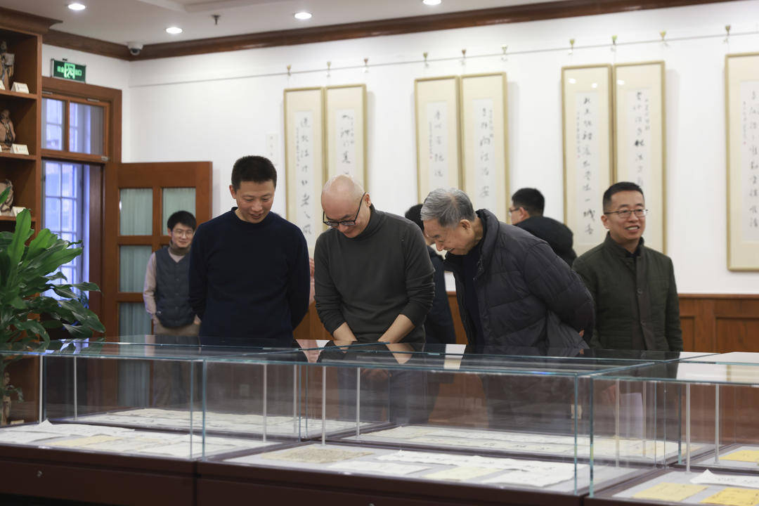 薛偉東、張建波齊魯法治楹聯(lián)書法展在省圖書館尼山書院開(kāi)幕