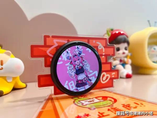 原創(chuàng)告別單調(diào)！PIXBADGE電子吧唧讓日常小物也能“活”起來