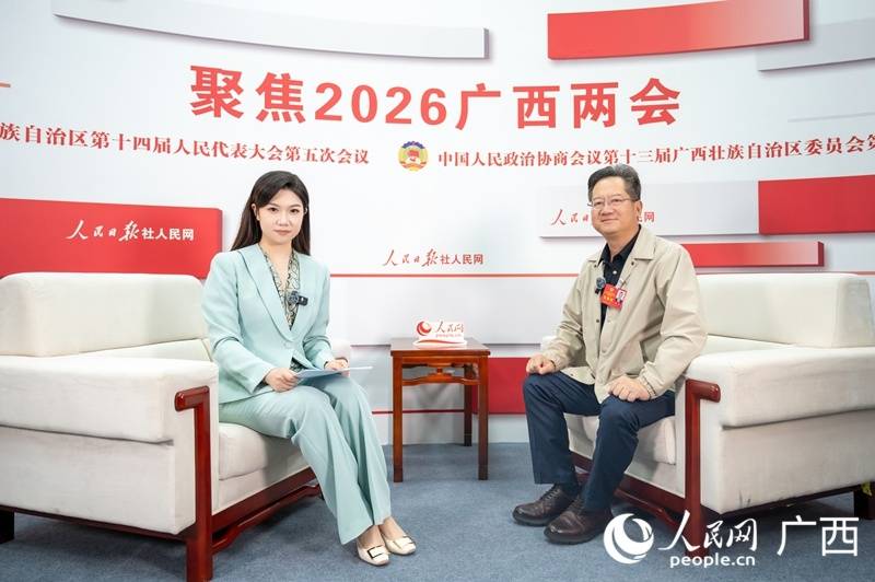 唐波委員：抓住人工智能先發(fā)優(yōu)勢(shì) 適配法律產(chǎn)業(yè)發(fā)展需求