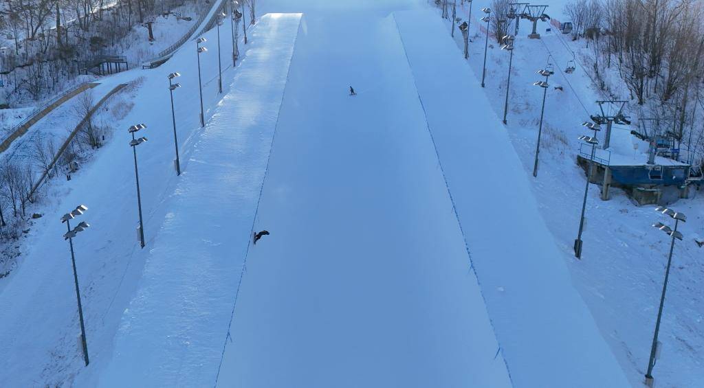 一片雪、一度坡：匠心“雕刻”冰雪夢