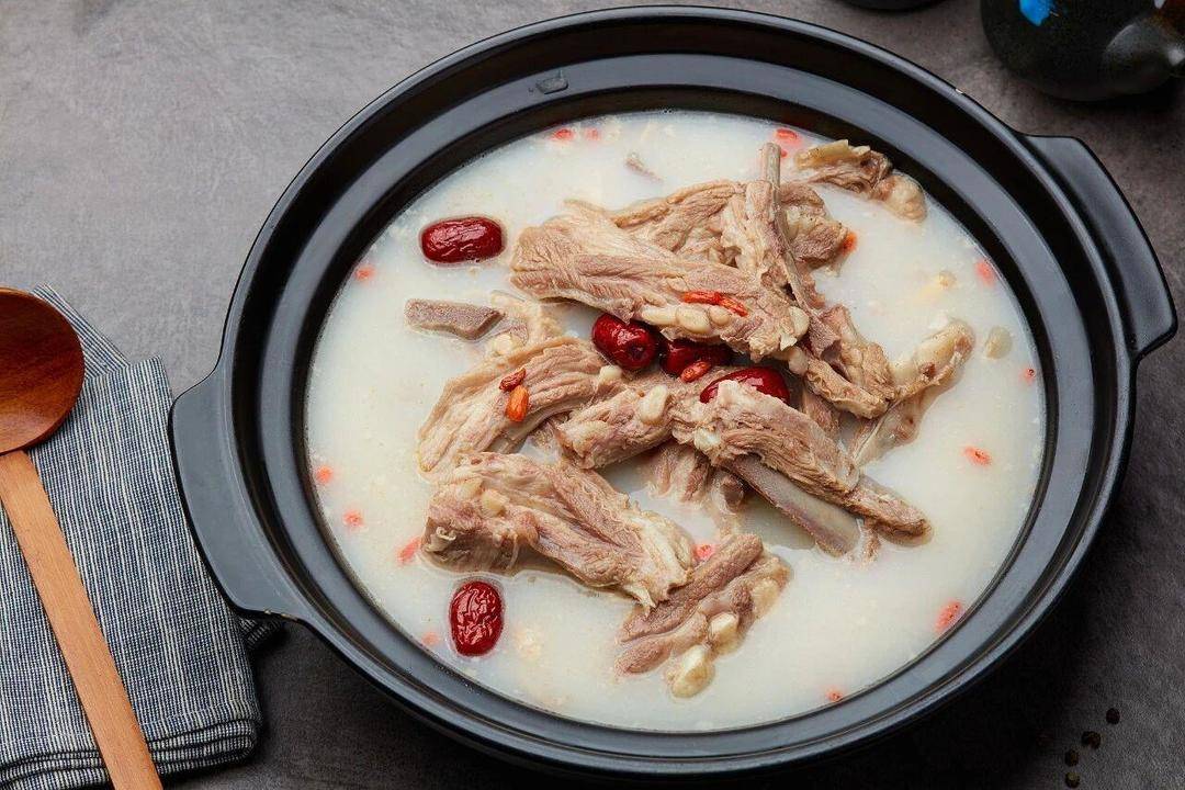 冬季吃羊肉從頭補(bǔ)到腳 “進(jìn)補(bǔ)攻略”建議收藏