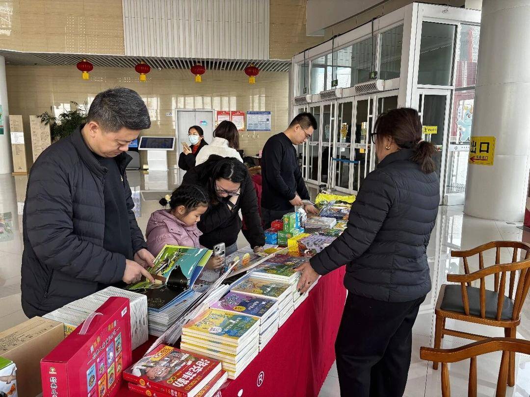 “黃河大集”之寒假新春書籍展銷會(huì)在東營市圖書館舉辦