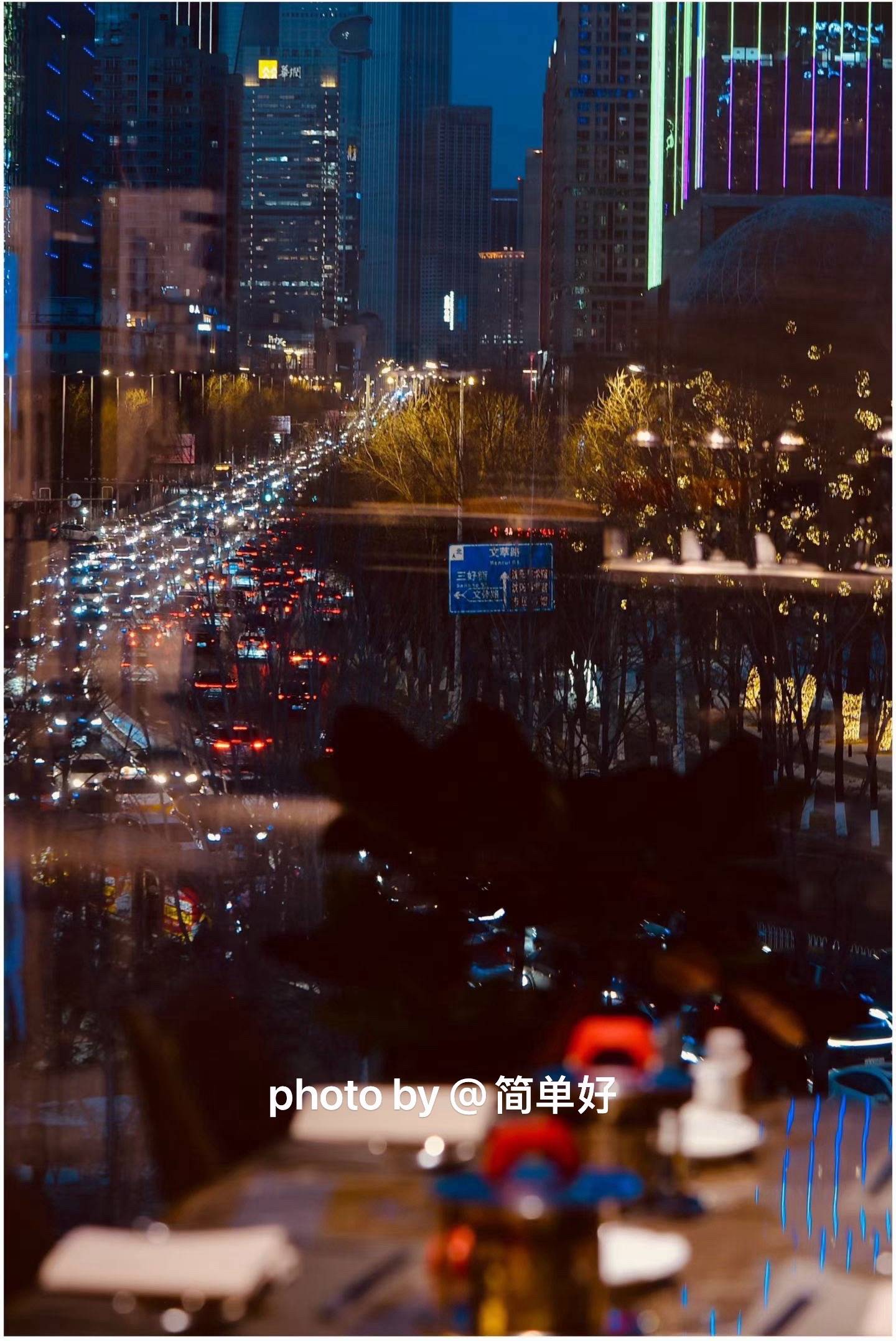 來(lái)沈陽(yáng)必吃小火鍋，世茂希爾頓美食自助大盤(pán)點(diǎn)