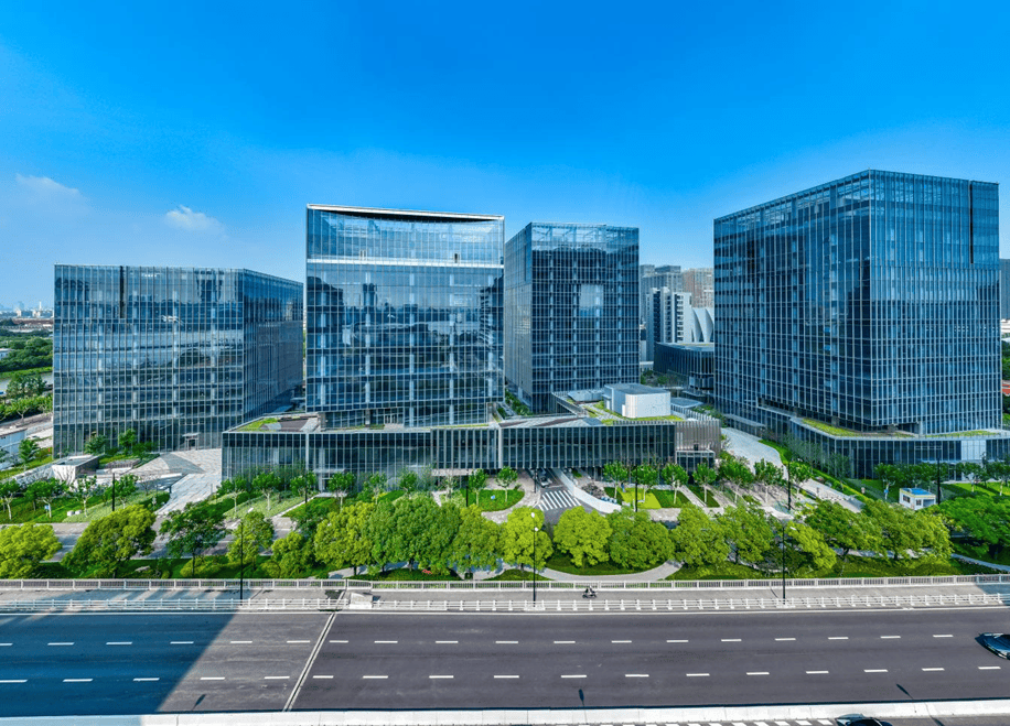 辦公租賃逆勢增長72％，陸家嘴集團“深耕內(nèi)功”的一年