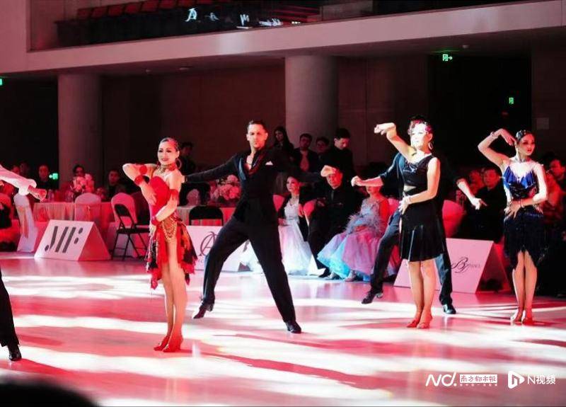 廣州舉辦體育舞蹈藝術(shù)展演， “舞”動全民健身新篇章