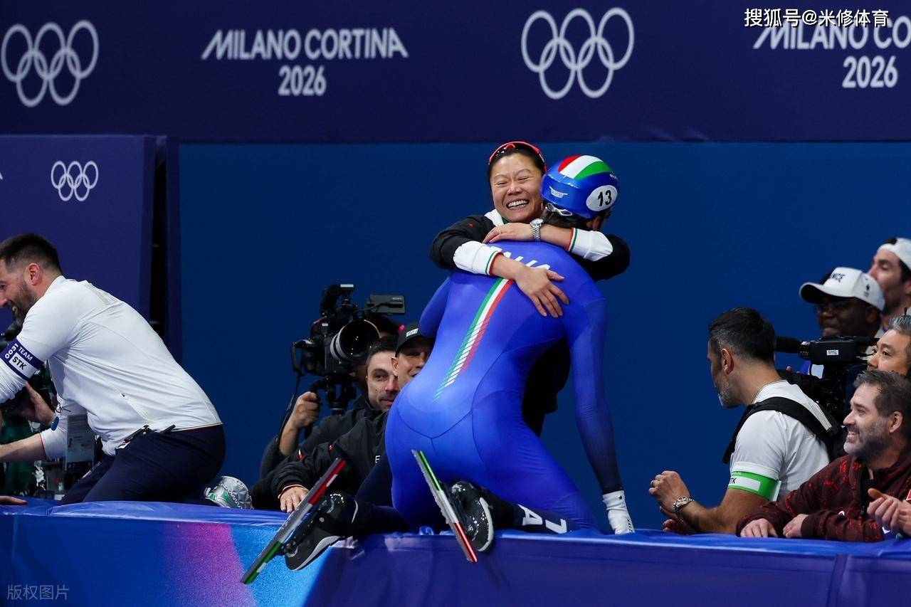 原創(chuàng)意大利短道金牌背后的中國女教練：因英語分差未考研上岸，出國成就輝煌