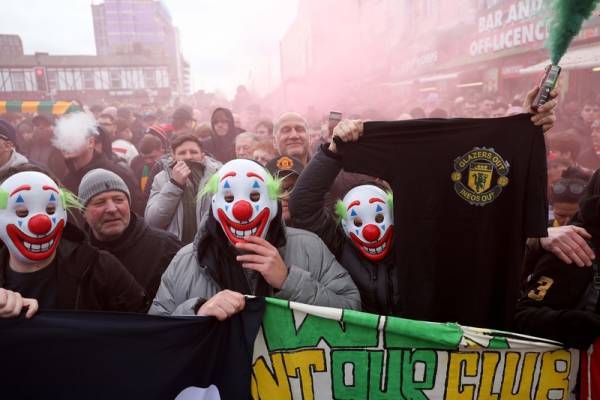 “英國(guó)已被移民殖民了”，曼聯(lián)老板激怒斯塔默