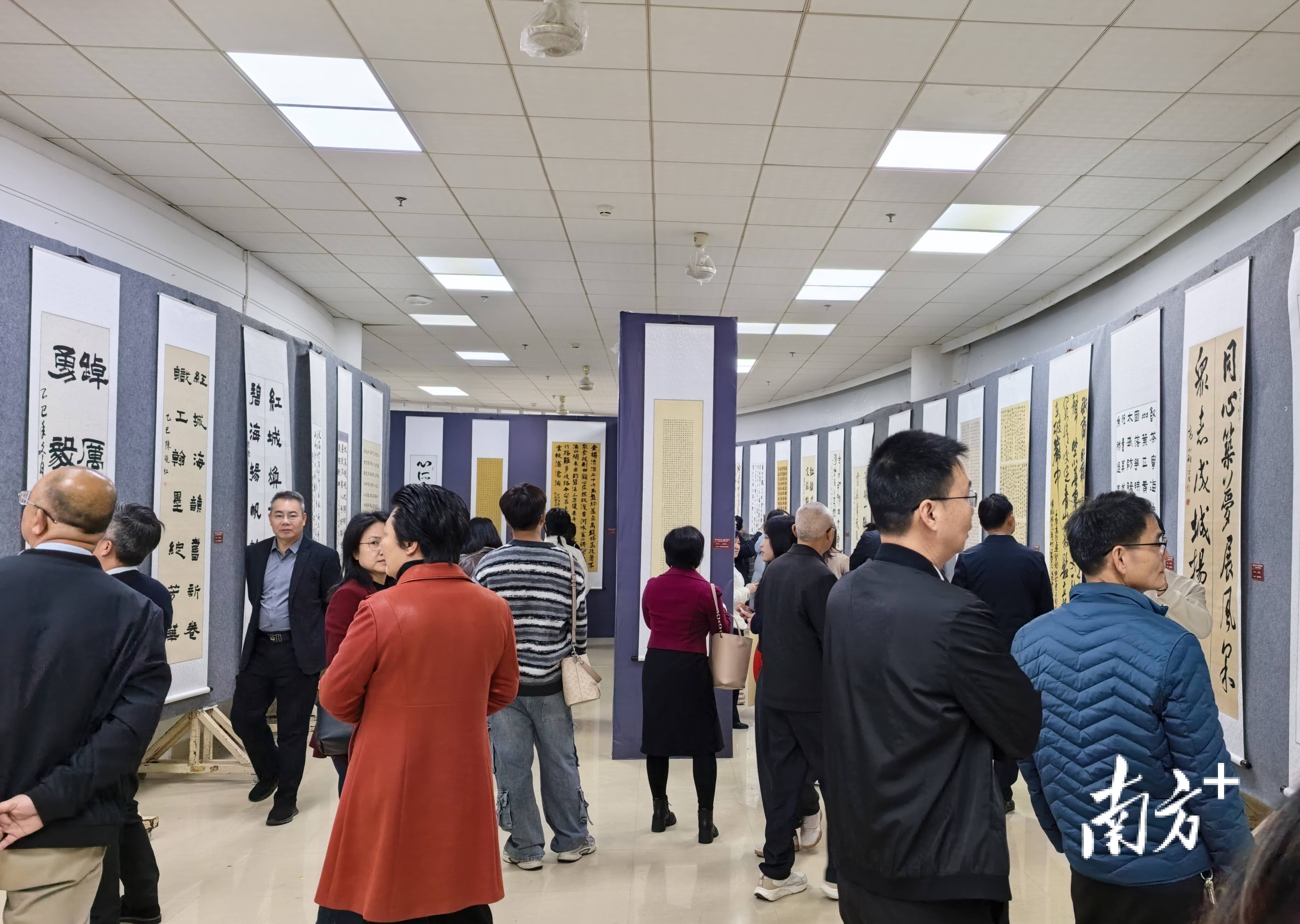 108幅作品禮贊勞動美，汕尾市舉辦職工迎春書法展