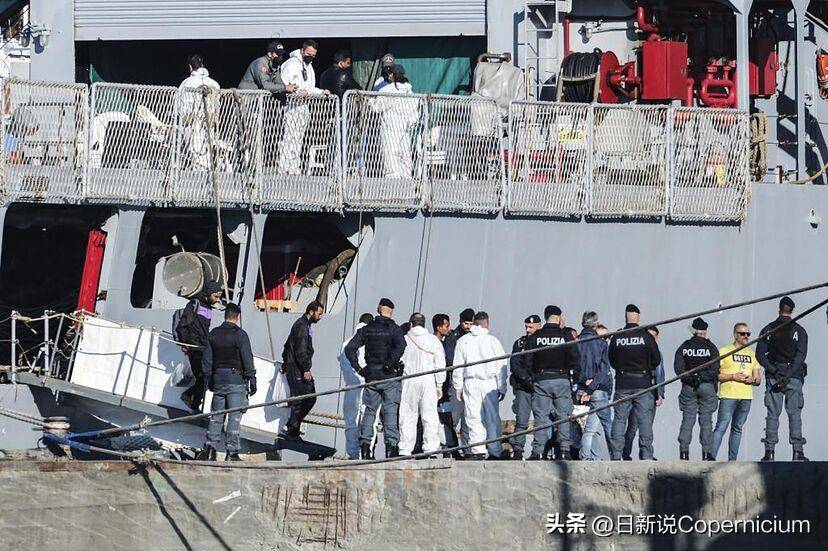 原創(chuàng)最高罰5萬歐！意大利撂下狠話：誰敢撈移民，就連人帶船扣到非洲