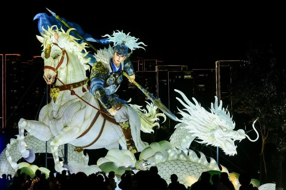 成都國際熊貓燈會全攻略｜一鍵收藏，帶你玩轉東安湖光影盛宴！