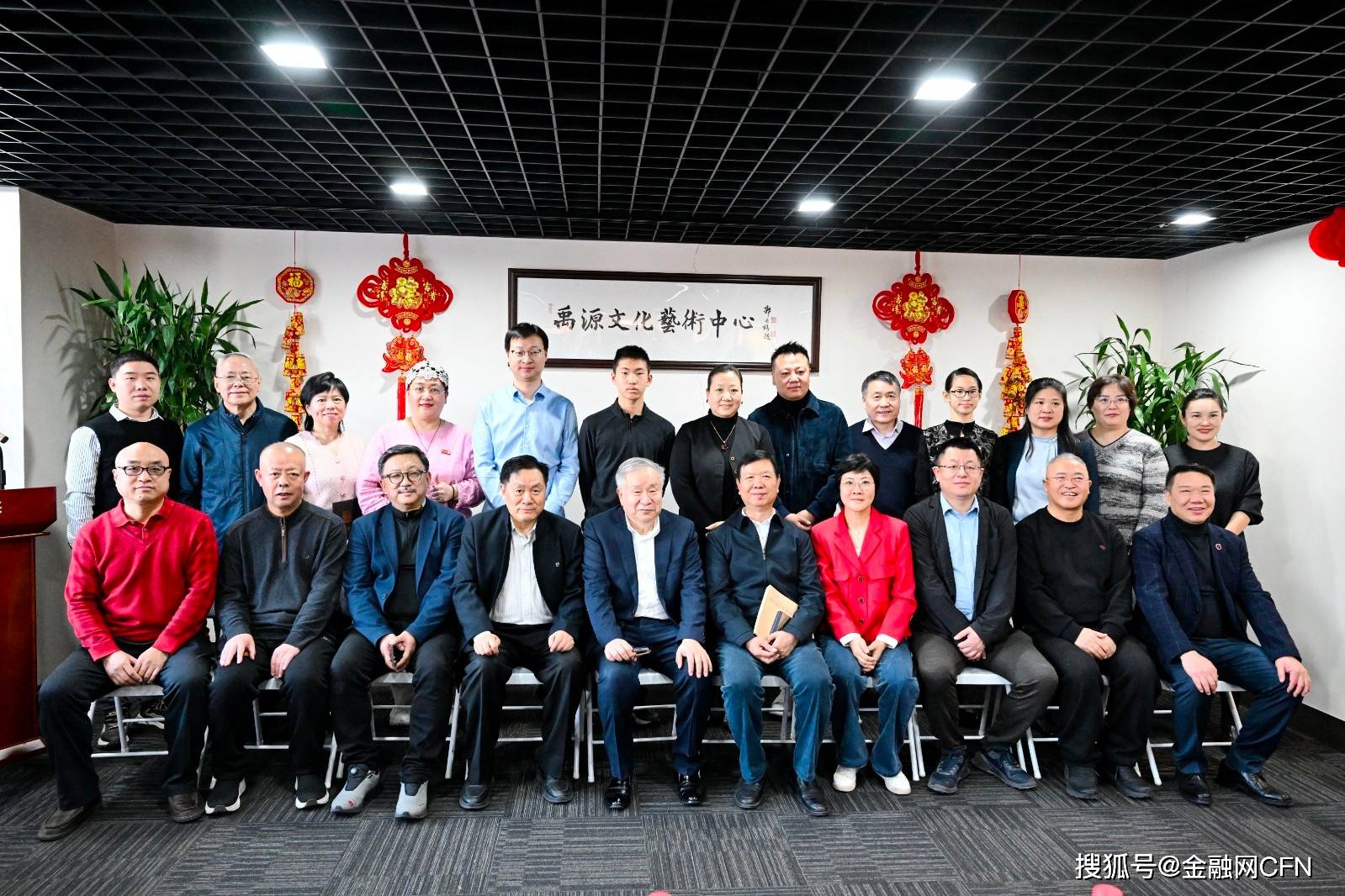 從南極到北京，北京小學(xué)生何曼琳繪畫作品《南極家園》驚艷金融街