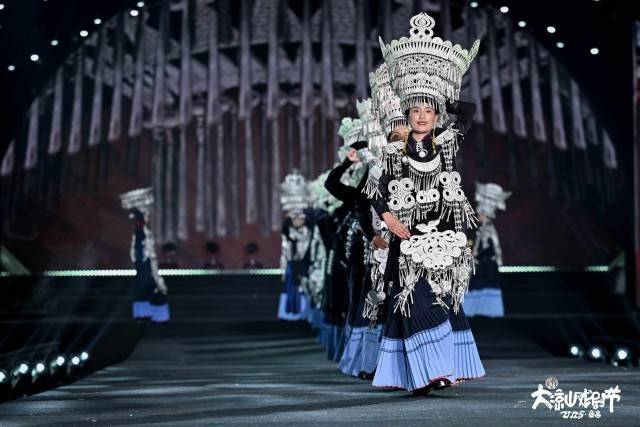 讓戲劇“生長”在山水之間！第七屆大涼山戲劇節(jié)閉幕