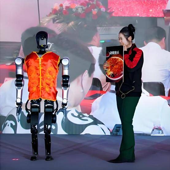 當(dāng)機(jī)器人成各路春晚“新寵”，租賃模式升級(jí)