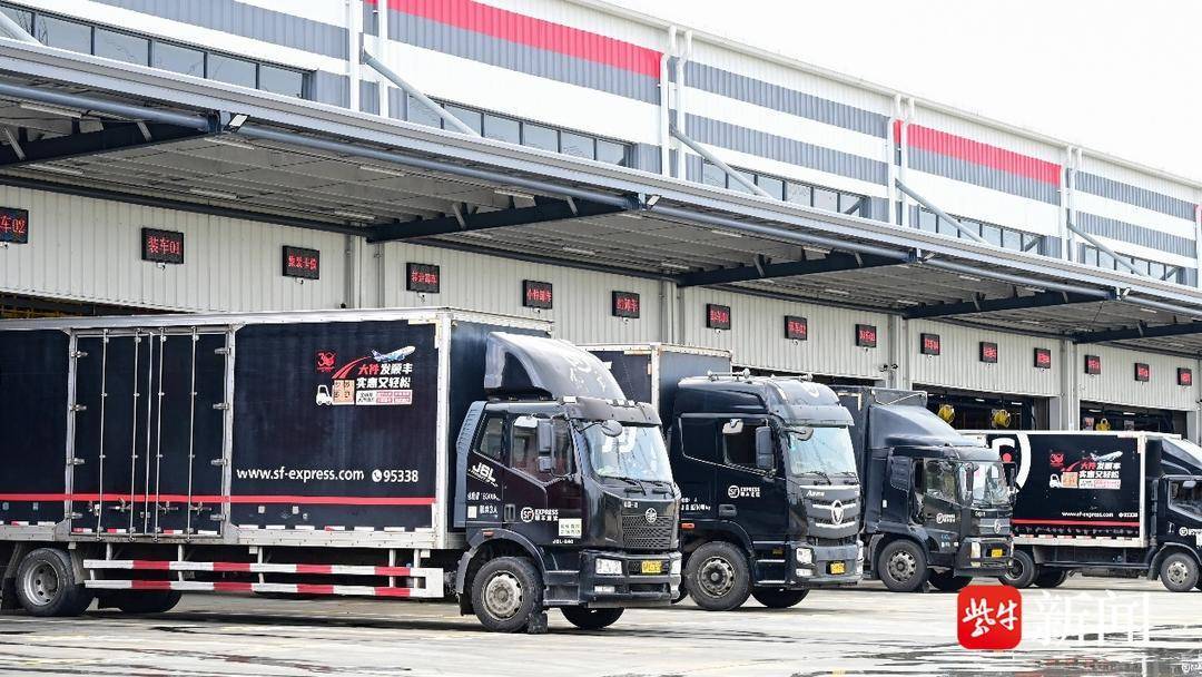 日均 150 件！淮安快遞小哥守護(hù)年貨及時(shí)達(dá)