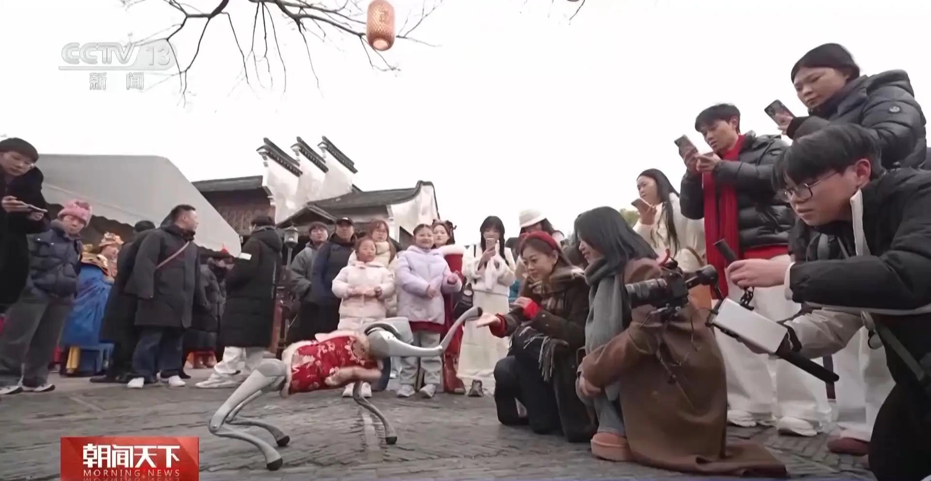 春節(jié)集中“上新”，AI產(chǎn)品成熱門“電子年貨”