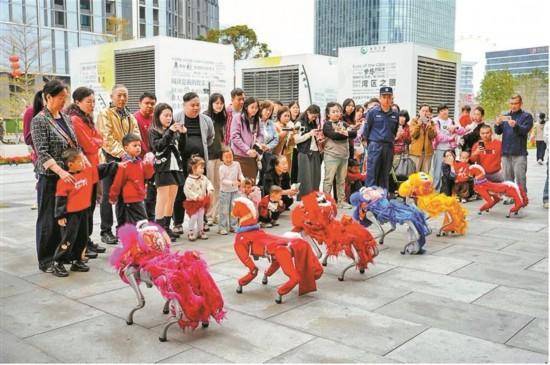 機(jī)器人空降深圳灣區(qū)之眼 科技年味拉滿