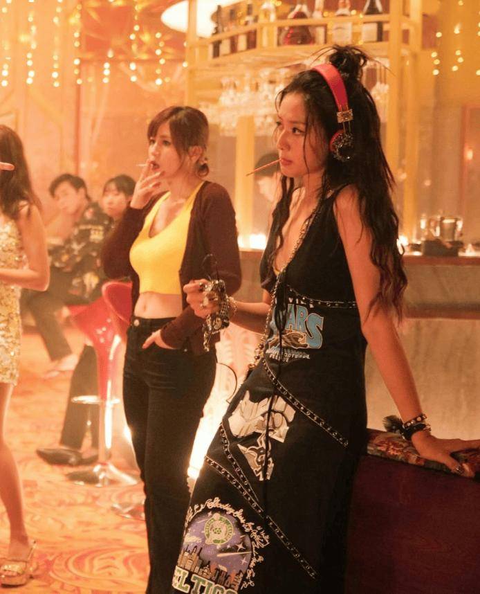 香港混血女星演夜總會(huì)公關(guān)小姐！被贊顏值天花板！中學(xué)時(shí)體重高達(dá)170斤