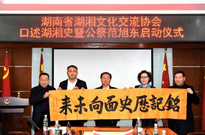 扎根人民 書法“五進(jìn)”——曾昭才先生的藝術(shù)堅(jiān)守與人民情懷