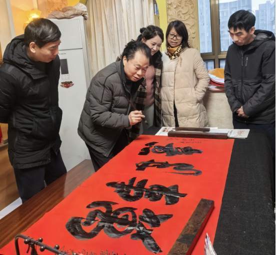 扎根人民 書法“五進(jìn)”——曾昭才先生的藝術(shù)堅(jiān)守與人民情懷