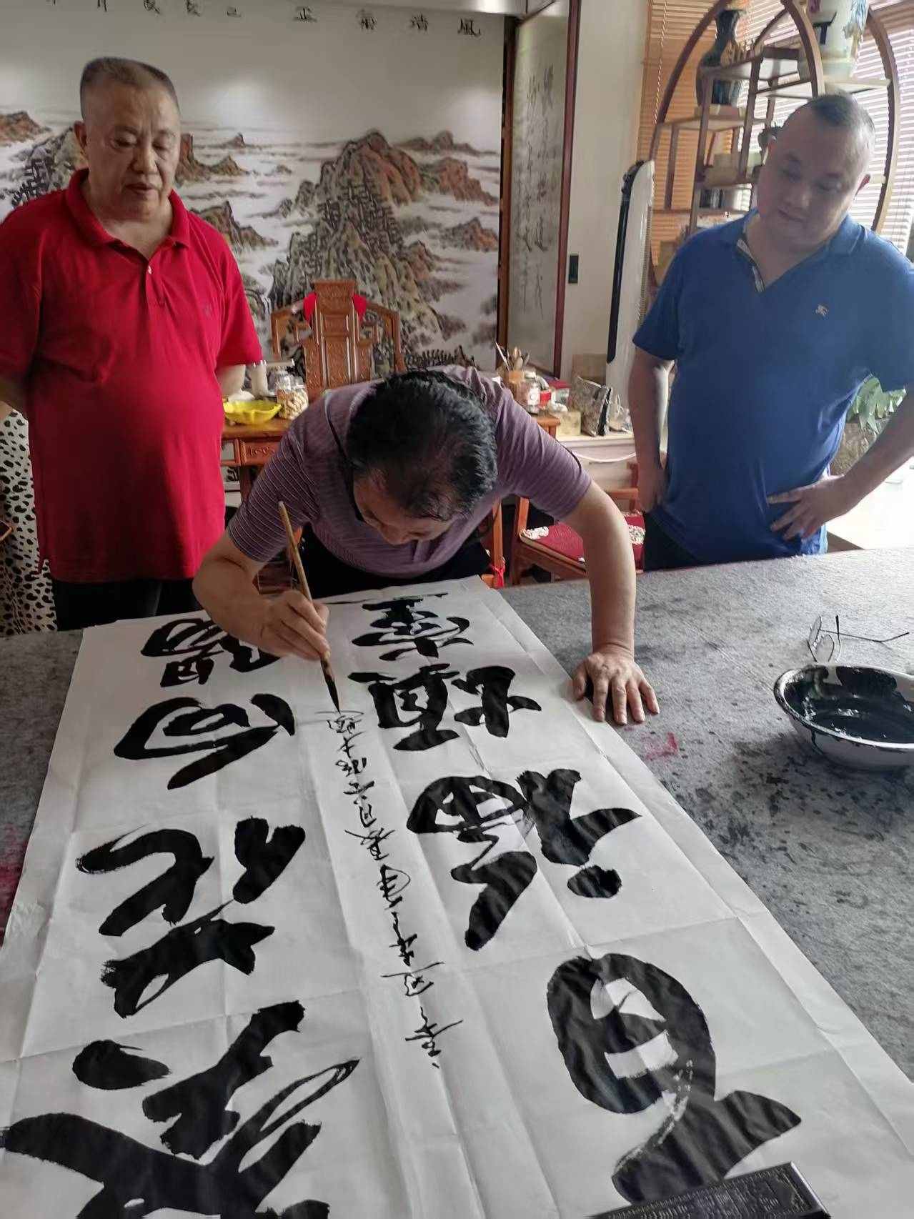 扎根人民 書法“五進(jìn)”——曾昭才先生的藝術(shù)堅(jiān)守與人民情懷