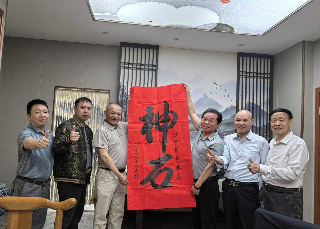 扎根人民 書法“五進(jìn)”——曾昭才先生的藝術(shù)堅(jiān)守與人民情懷