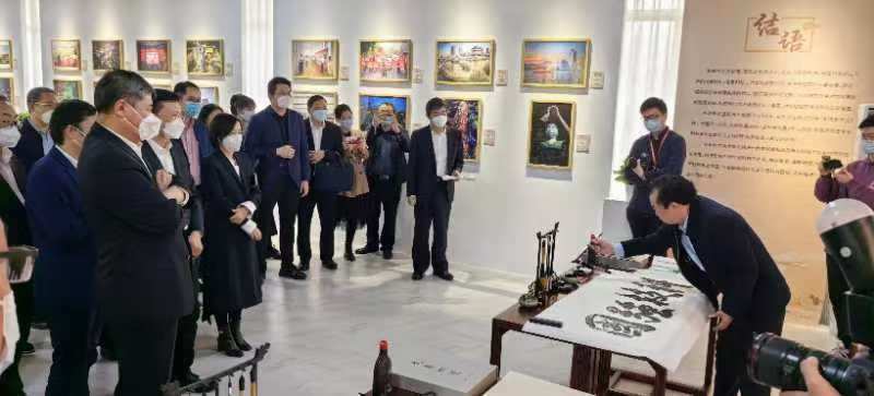 扎根人民 書法“五進(jìn)”——曾昭才先生的藝術(shù)堅(jiān)守與人民情懷