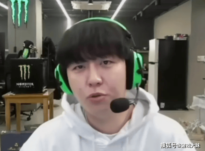 原創(chuàng)Kanavi直播表示想念中國(guó)，有時(shí)間一定要回去吃美食，網(wǎng)友紛紛讓他別來