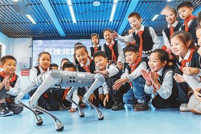 政府工作報告中的10大教育關(guān)鍵詞，教育工作者這樣熱議