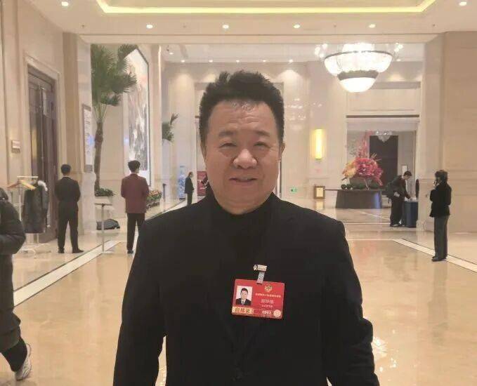 全國(guó)兩會(huì)，影視文娛領(lǐng)域有哪些熱點(diǎn)話題？