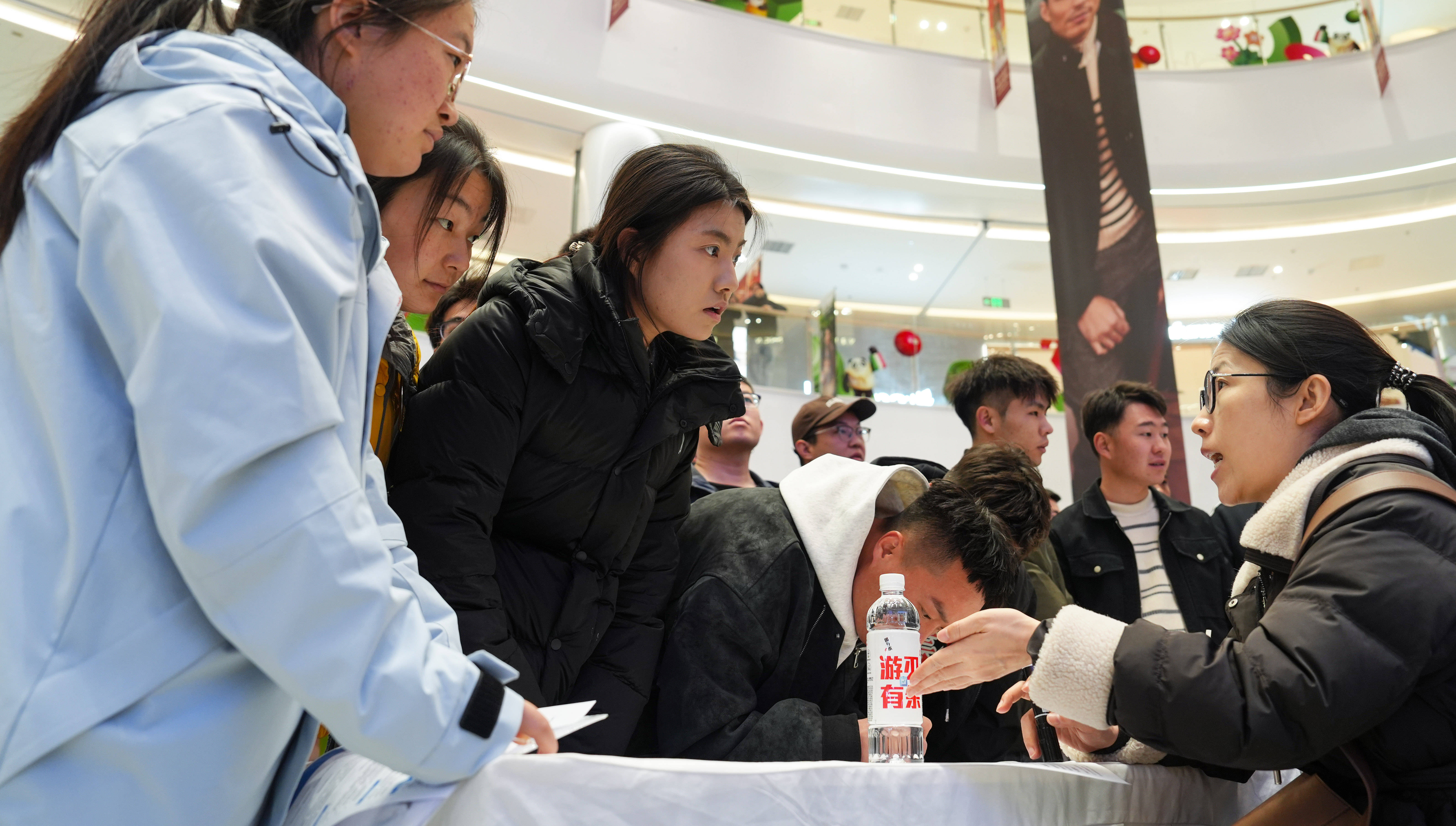 寧夏銀川：專場招聘助力婦女就業(yè)