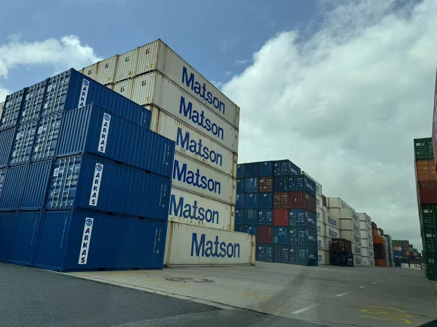 從河內(nèi)工廠到上海車間：一站式進(jìn)口二手設(shè)備物流解決方案