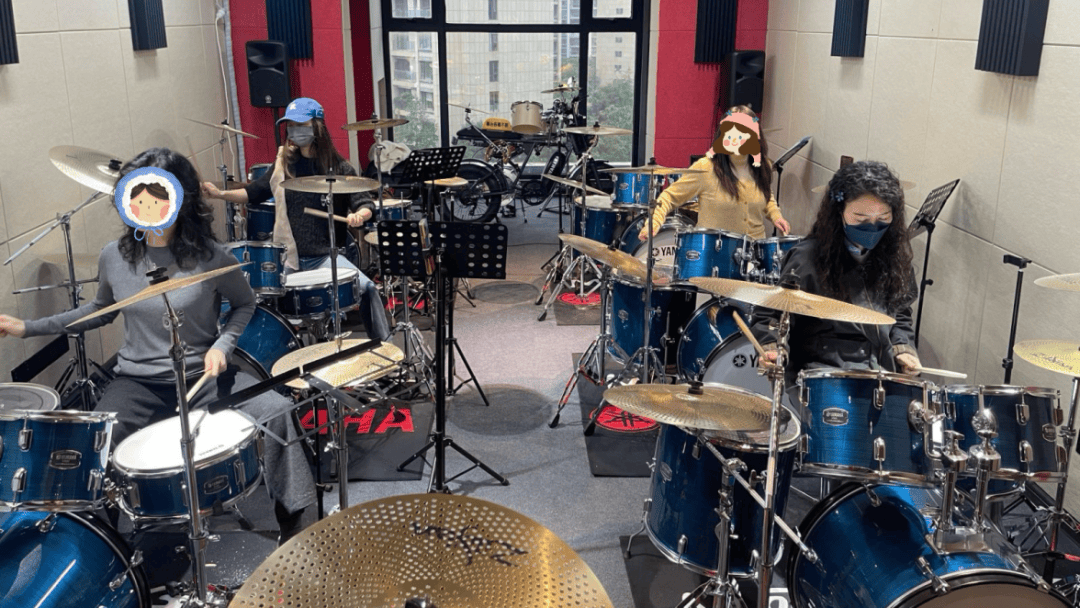 成都夜校即將開班，3月多區(qū)課程上新！舞蹈、配音、攝影、瑜伽、咖啡、化妝、羽毛球、八段錦…