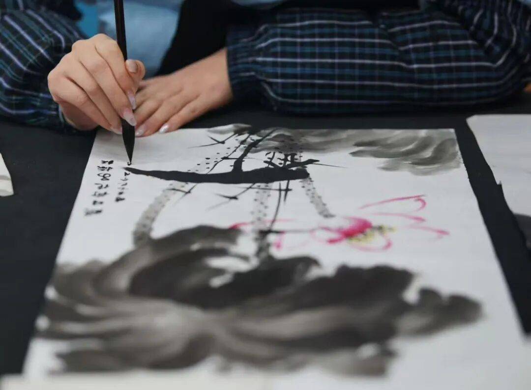 成都夜校即將開班，3月多區(qū)課程上新！舞蹈、配音、攝影、瑜伽、咖啡、化妝、羽毛球、八段錦…