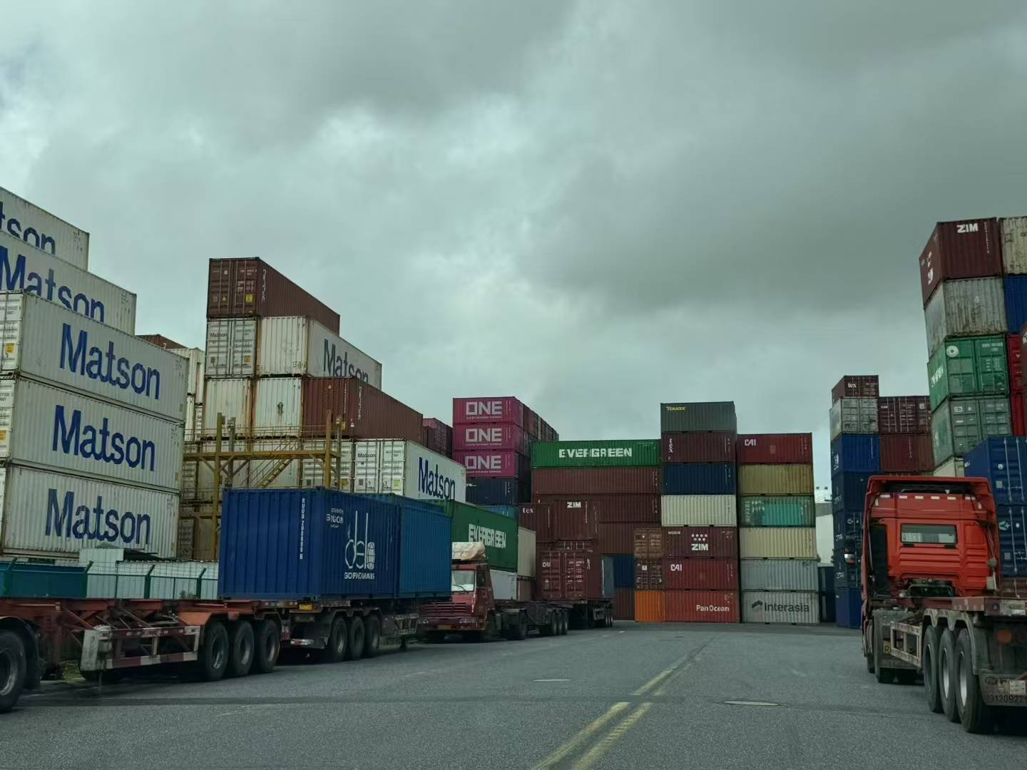 從河內(nèi)工廠到上海車間：一站式進(jìn)口二手設(shè)備物流解決方案