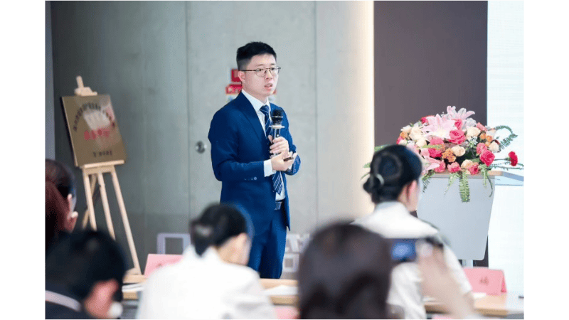 科技法律雙驅(qū) 周敏超律師護航 AI 產(chǎn)業(yè)創(chuàng)新