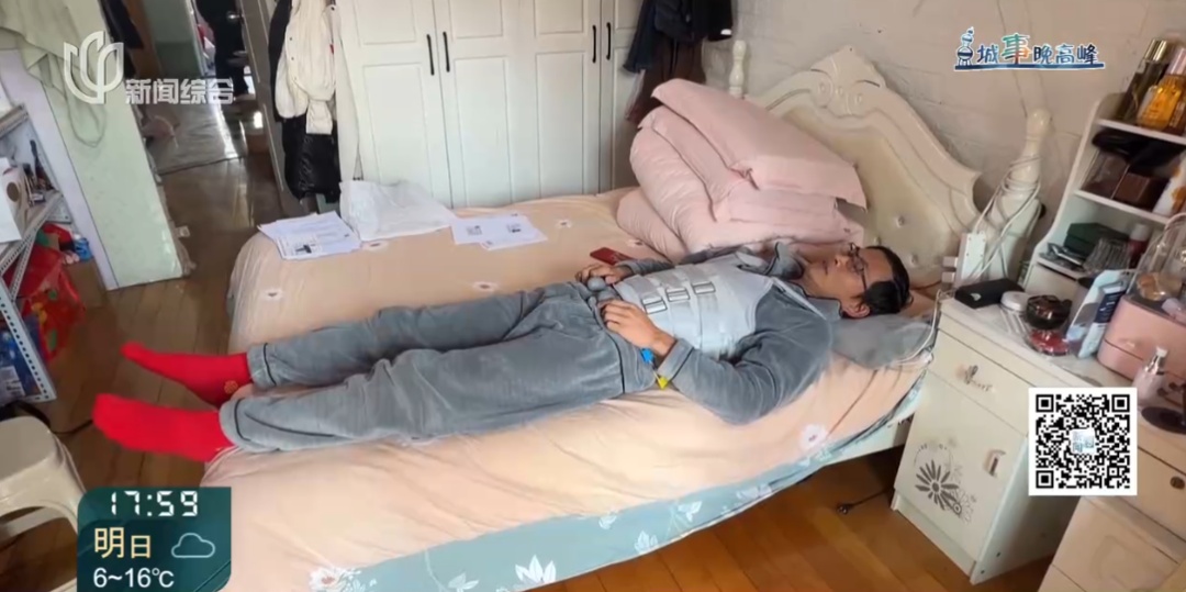 上海母女在小區(qū)祭掃時被撞！快遞小哥為救人腰椎骨折，手術(shù)費(fèi)犯難！別讓好人寒心...