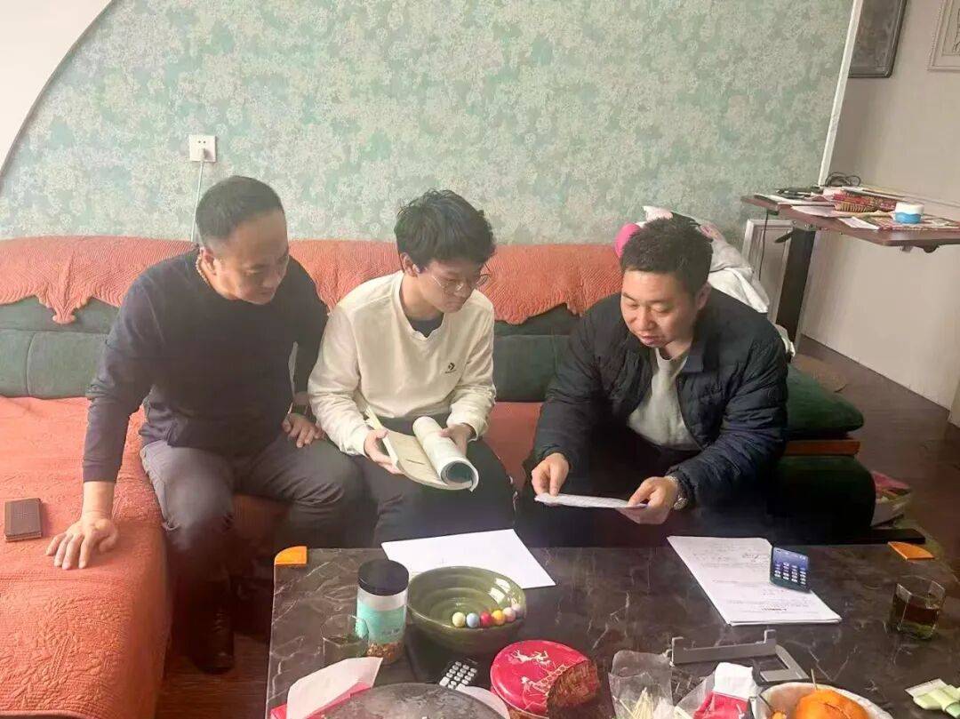 以溫情守護(hù)成長，石家莊精英中學(xué)開展家訪活動(dòng)