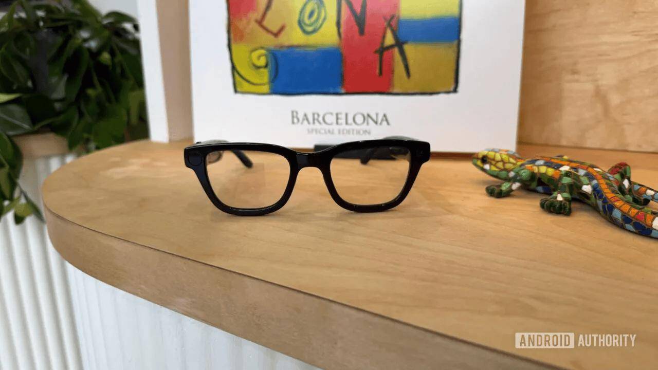 谷歌Android XR眼鏡原型演示：看一眼海報(bào)就能導(dǎo)航