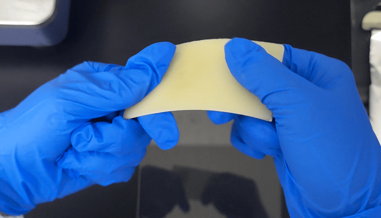 深職大學(xué)生團(tuán)隊研發(fā)新型滅火貼片 實現(xiàn)電氣火災(zāi)“滅早、滅小、滅源”